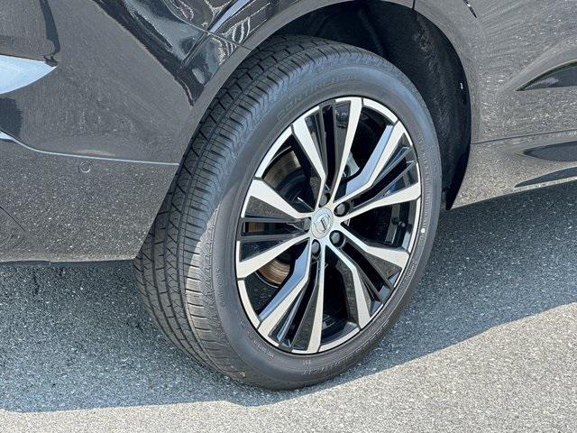 new 2025 Volvo XC60 car