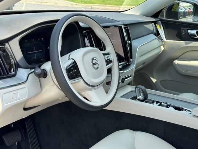 new 2025 Volvo XC60 car