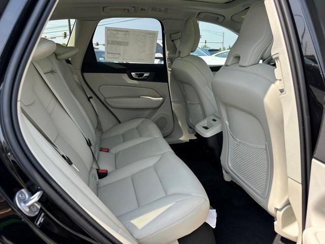 new 2025 Volvo XC60 car