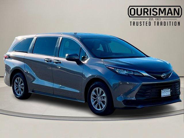 used 2022 Toyota Sienna car, priced at $32,716