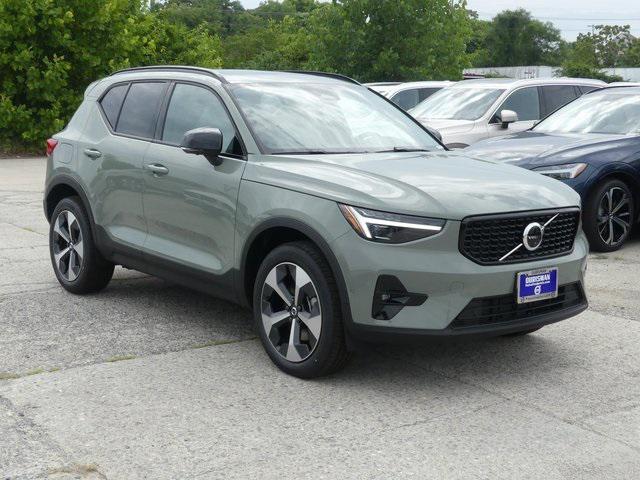 new 2025 Volvo XC40 car, priced at $48,900