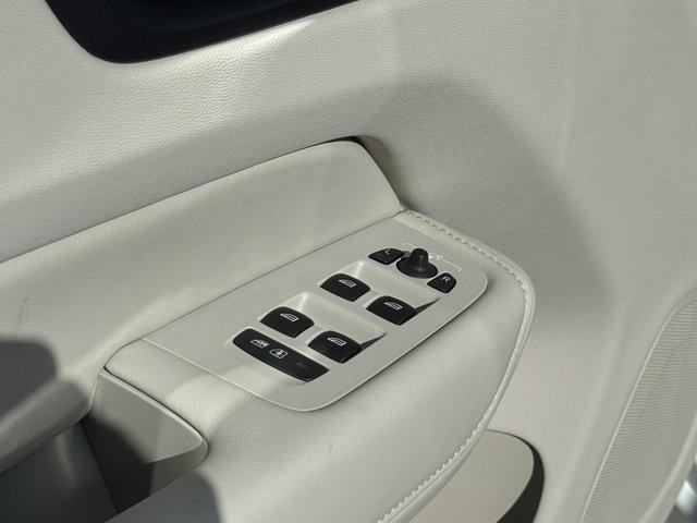 new 2026 Volvo XC60 car, priced at $65,735