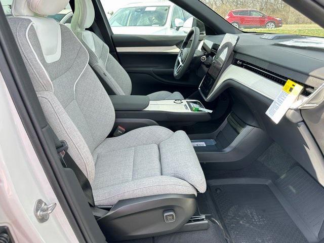new 2025 Volvo EX90 car, priced at $94,075
