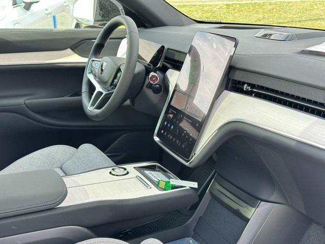 new 2025 Volvo EX90 car, priced at $94,075