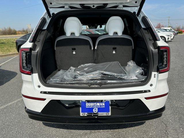 new 2025 Volvo EX90 car, priced at $94,075