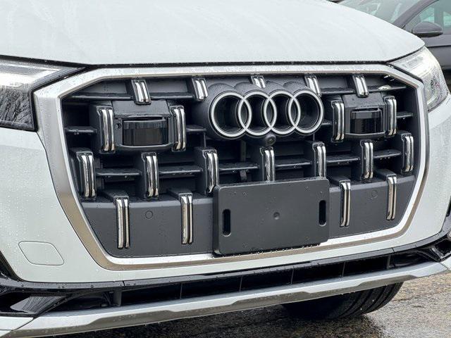 new 2025 Audi Q7 car, priced at $69,955