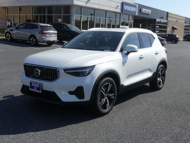 new 2024 Volvo XC40 car, priced at $43,164