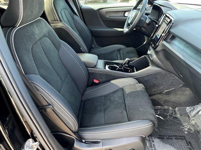used 2022 Volvo C40 Recharge Pure Electric car, priced at $28,563