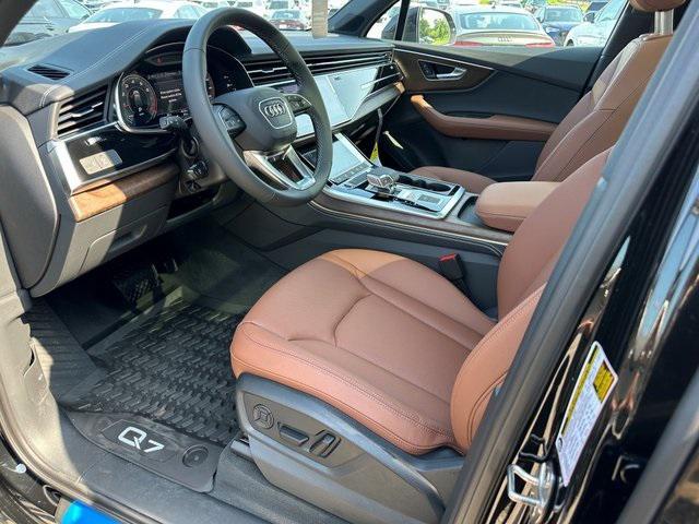 new 2025 Audi Q7 car, priced at $70,205