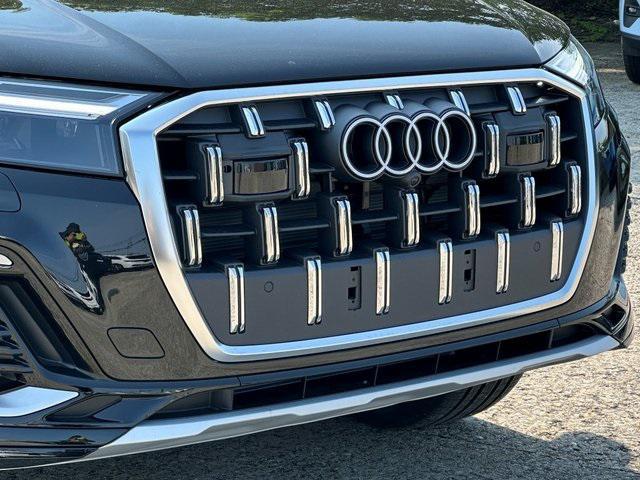 new 2025 Audi Q7 car, priced at $70,205