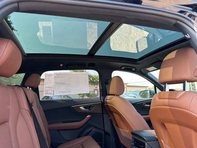 new 2025 Audi Q7 car, priced at $70,205