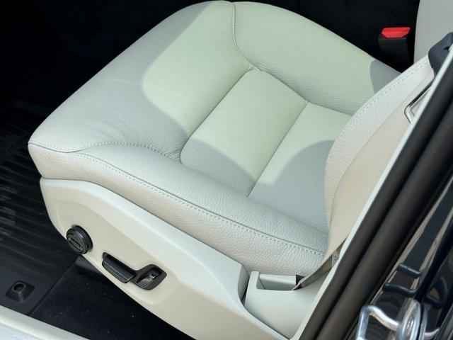 new 2025 Volvo XC60 car, priced at $55,360