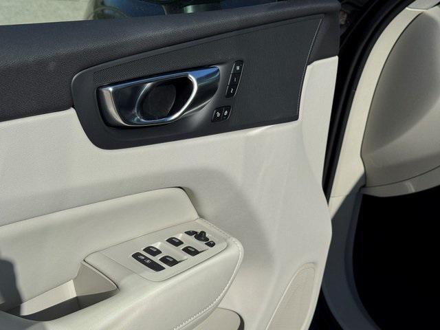 new 2025 Volvo XC60 Plug-In Hybrid car, priced at $54,669