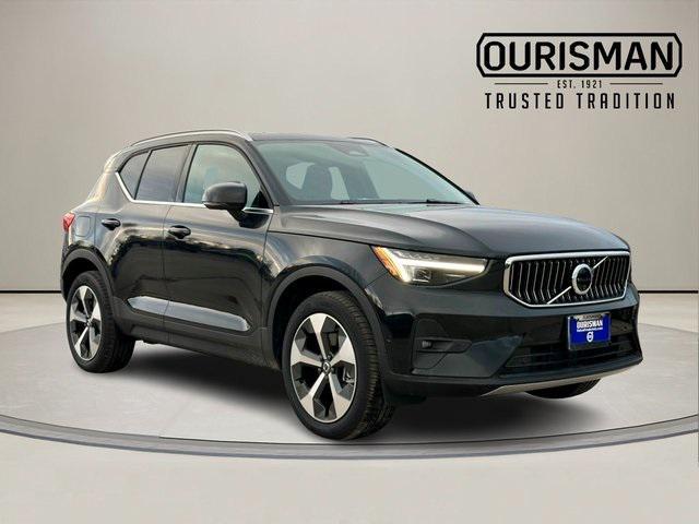 new 2024 Volvo XC40 car, priced at $42,899