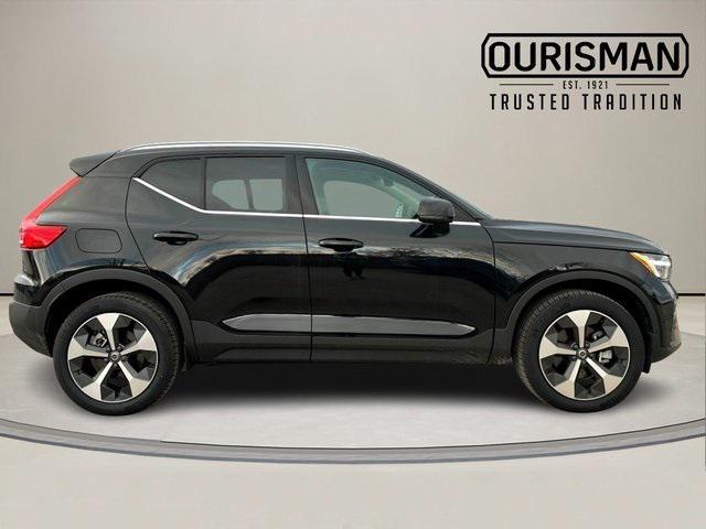 new 2024 Volvo XC40 car, priced at $42,899