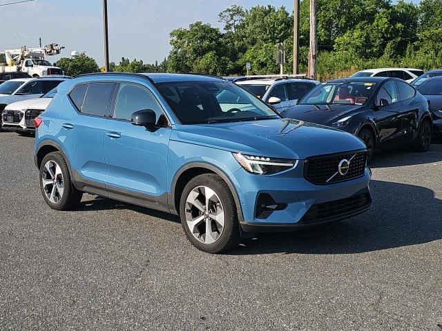 used 2023 Volvo XC40 car, priced at $30,989