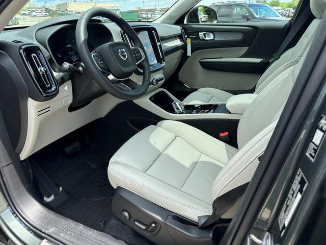 new 2026 Volvo XC40 car