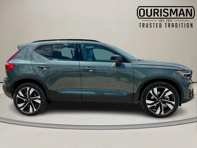 new 2026 Volvo XC40 car