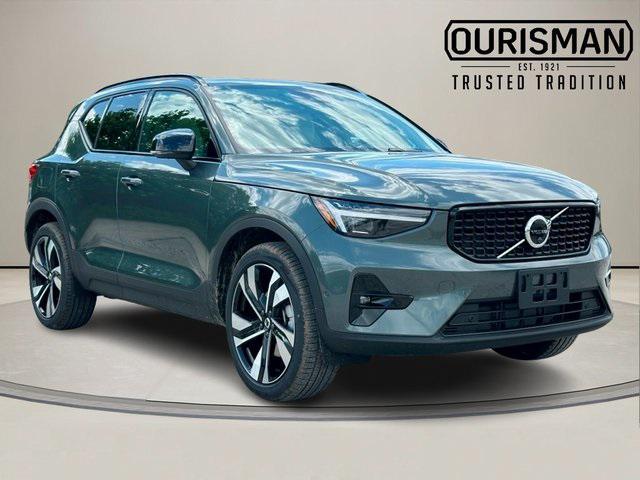 new 2026 Volvo XC40 car