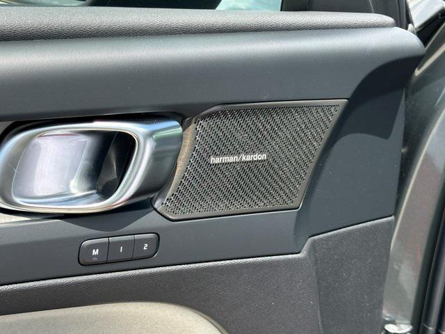 new 2026 Volvo XC40 car