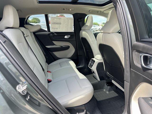 new 2026 Volvo XC40 car