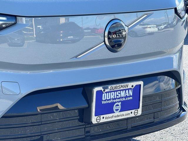 new 2025 Volvo EX90 car, priced at $82,590