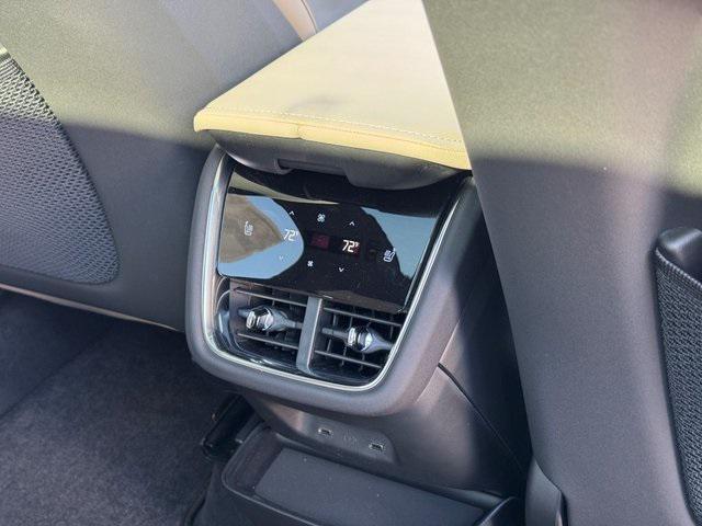 new 2025 Volvo EX90 car, priced at $82,590