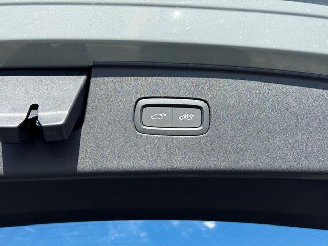 new 2025 Volvo EX90 car, priced at $82,590