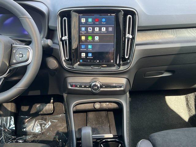 used 2022 Volvo C40 Recharge Pure Electric car, priced at $32,333