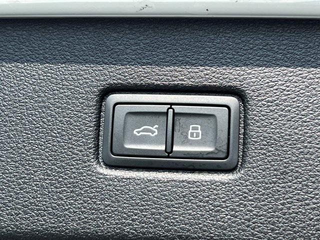 used 2025 Audi Q7 car, priced at $51,574
