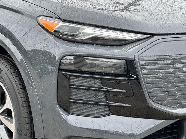 new 2025 Audi Q6 e-tron car, priced at $70,965