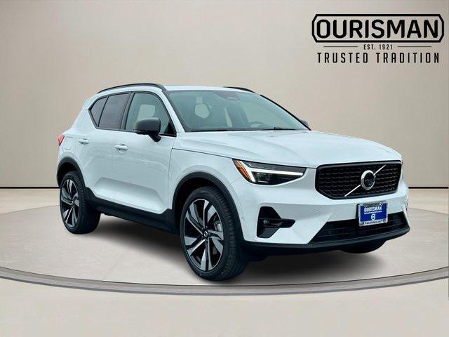 new 2025 Volvo XC40 car, priced at $49,170