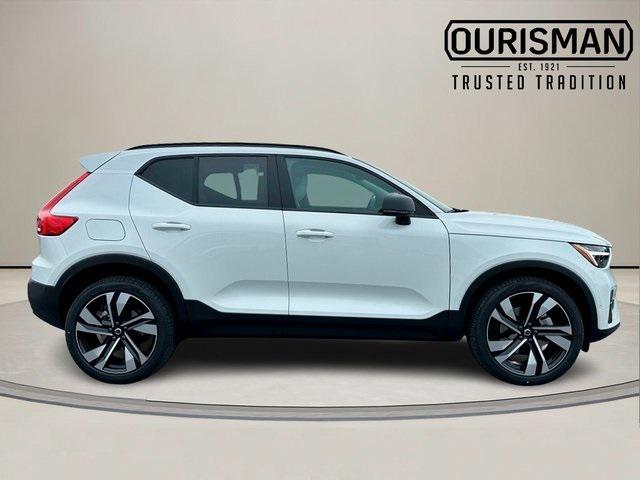 new 2025 Volvo XC40 car, priced at $49,170