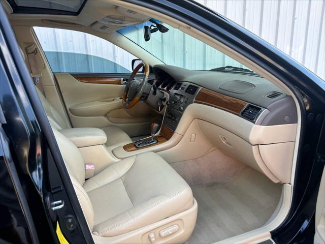 used 2005 Lexus ES 330 car, priced at $6,975