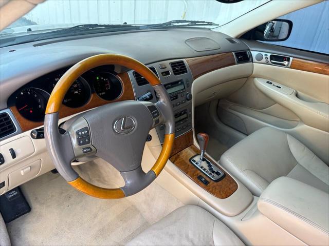 used 2005 Lexus ES 330 car, priced at $6,975