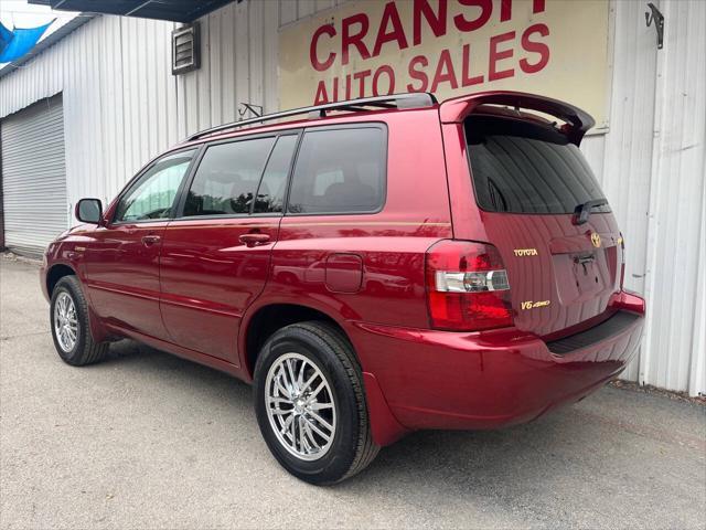 used 2005 Toyota Highlander car, priced at $6,975