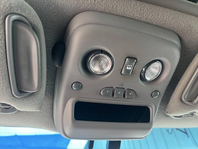 used 2002 Chevrolet Avalanche car, priced at $8,975