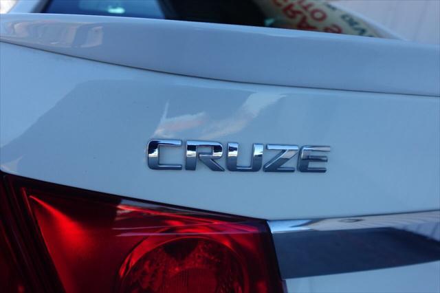 used 2015 Chevrolet Cruze car, priced at $8,988