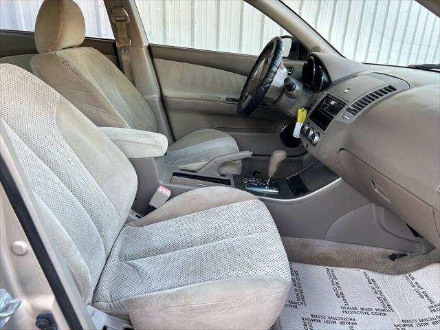 used 2006 Nissan Altima car, priced at $5,500