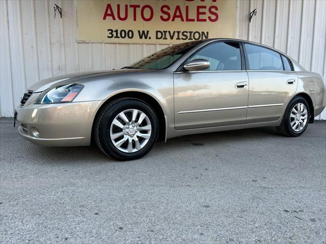 used 2006 Nissan Altima car, priced at $5,500