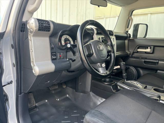 used 2007 Toyota FJ Cruiser car, priced at $12,975