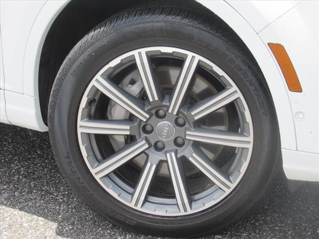 used 2019 Audi Q7 car, priced at $22,870