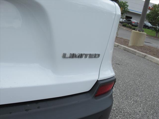 used 2019 Jeep Cherokee car, priced at $15,988