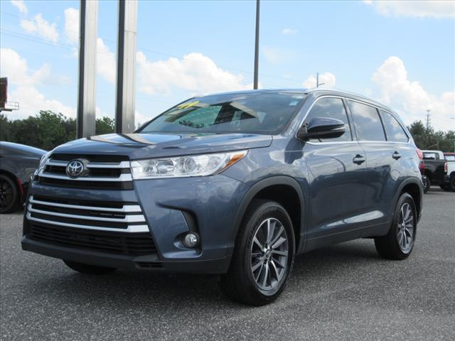 used 2019 Toyota Highlander car, priced at $28,980