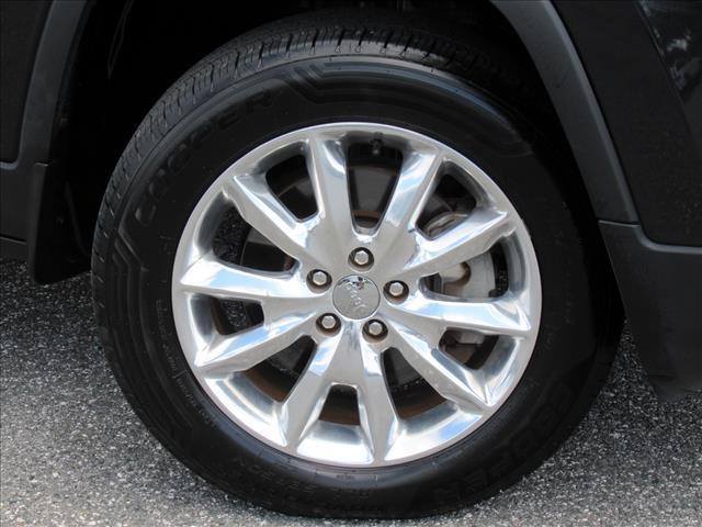 used 2015 Jeep Cherokee car, priced at $14,980