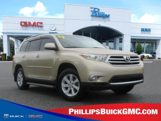 used 2013 Toyota Highlander car, priced at $14,980