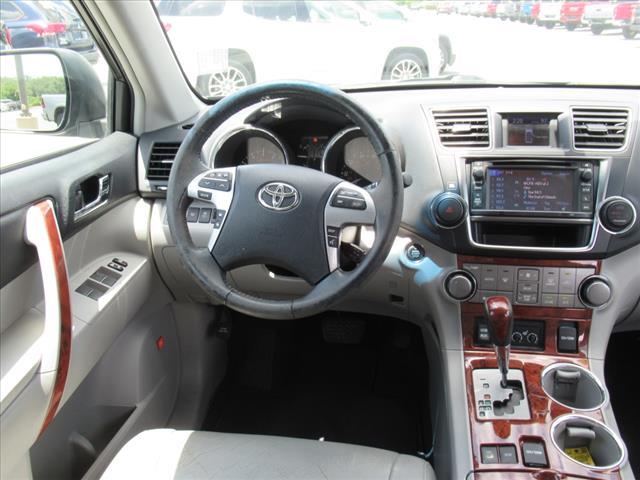 used 2013 Toyota Highlander car, priced at $12,787