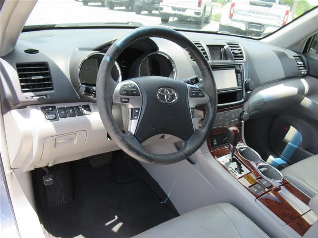 used 2013 Toyota Highlander car, priced at $12,787
