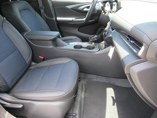 new 2025 Buick Envista car, priced at $27,030