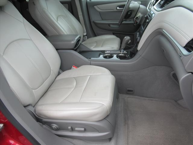 used 2014 Chevrolet Traverse car, priced at $10,988
